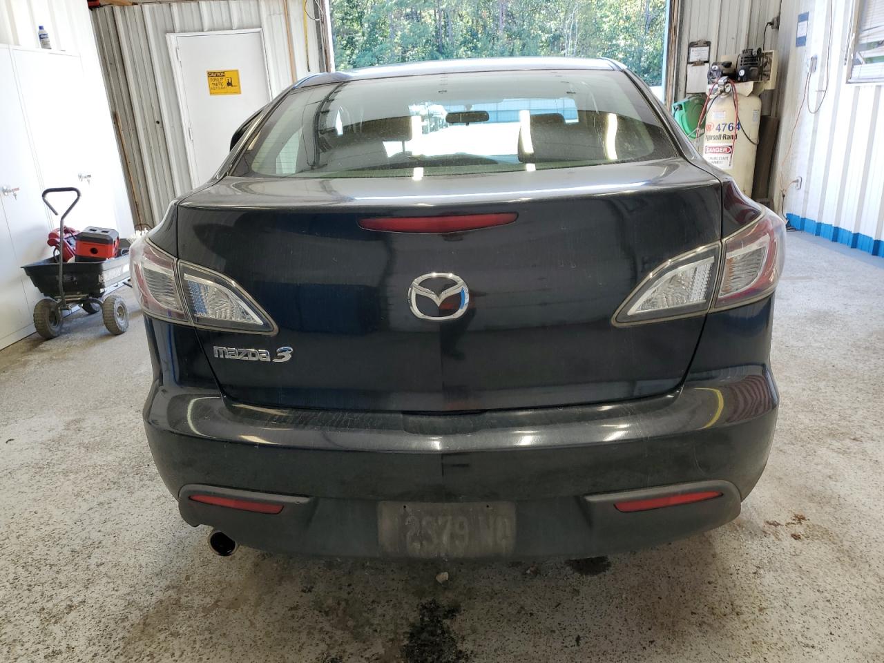 2011 Mazda 3 I VIN: JM1BL1VG4B1373096 Lot: 81425295