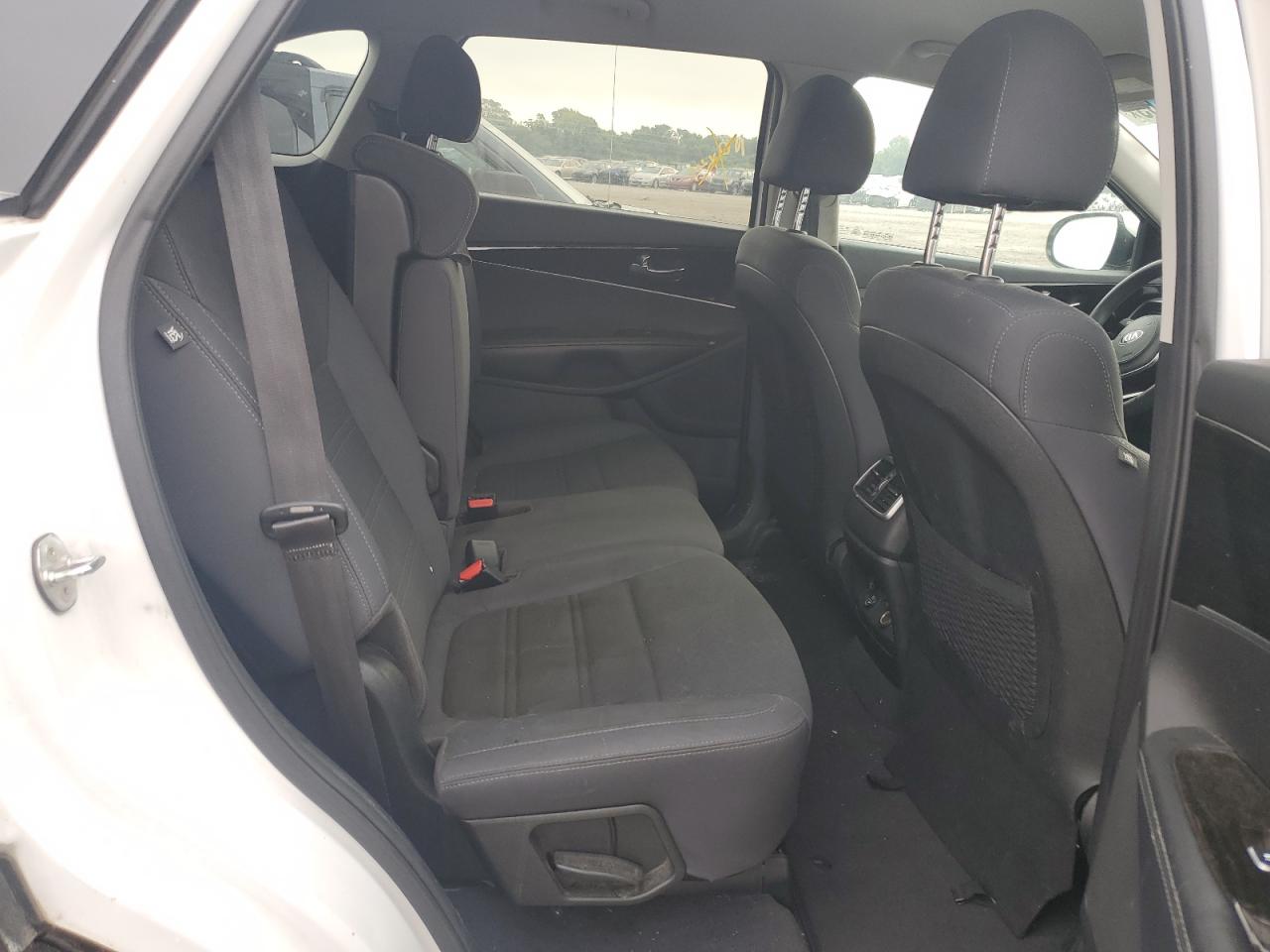 2020 Kia Sorento S VIN: 5XYPGDA58LG612943 Lot: 83783665