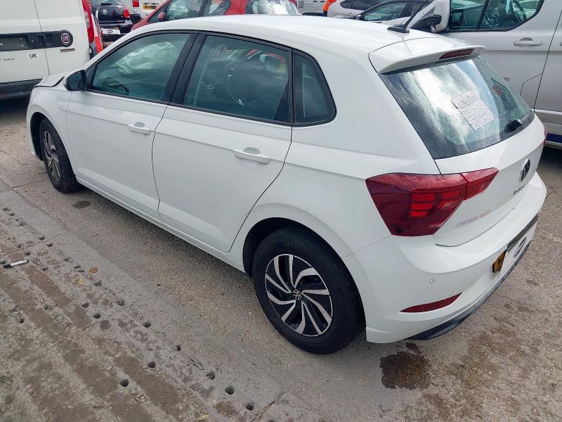 2024 VOLKSWAGEN POLO LIFE TSI S-A 