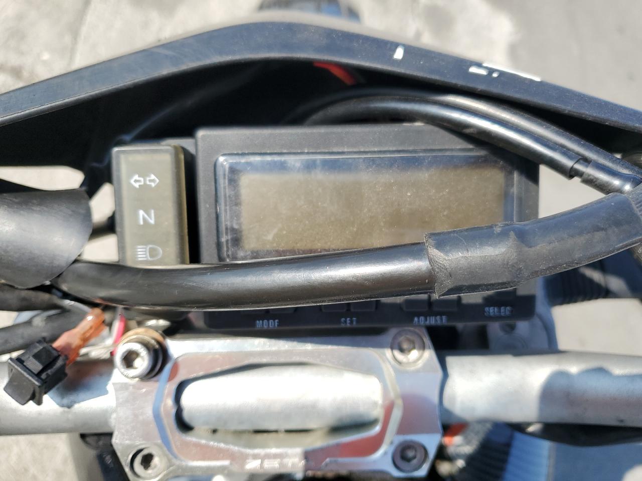 2016 Suzuki Dr-Z400 Sm VIN: JS1SK44A9G2100636 Lot: 80660865