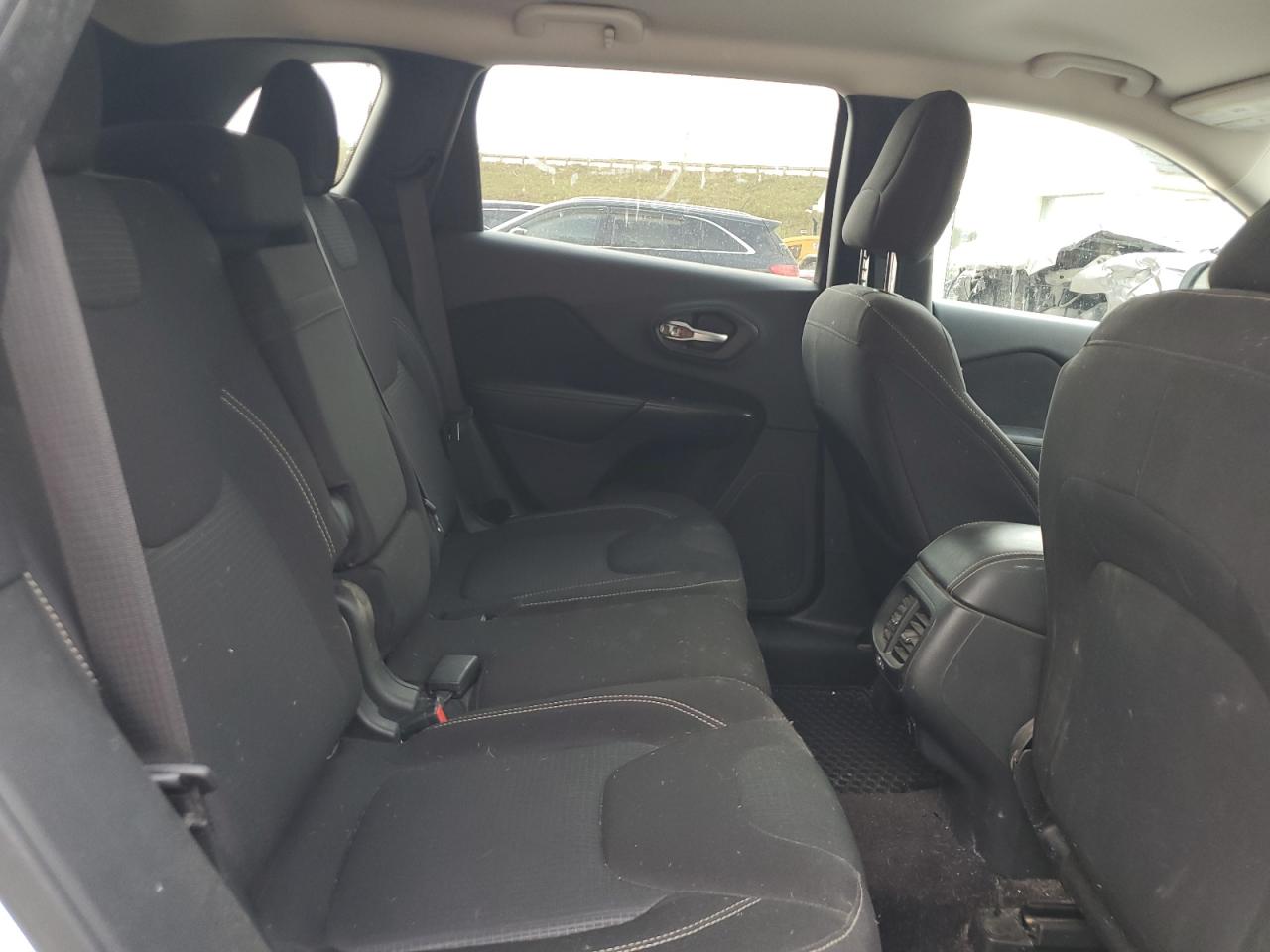 2016 Jeep Cherokee Latitude VIN: 1C4PJMCSXGW241815 Lot: 80567885