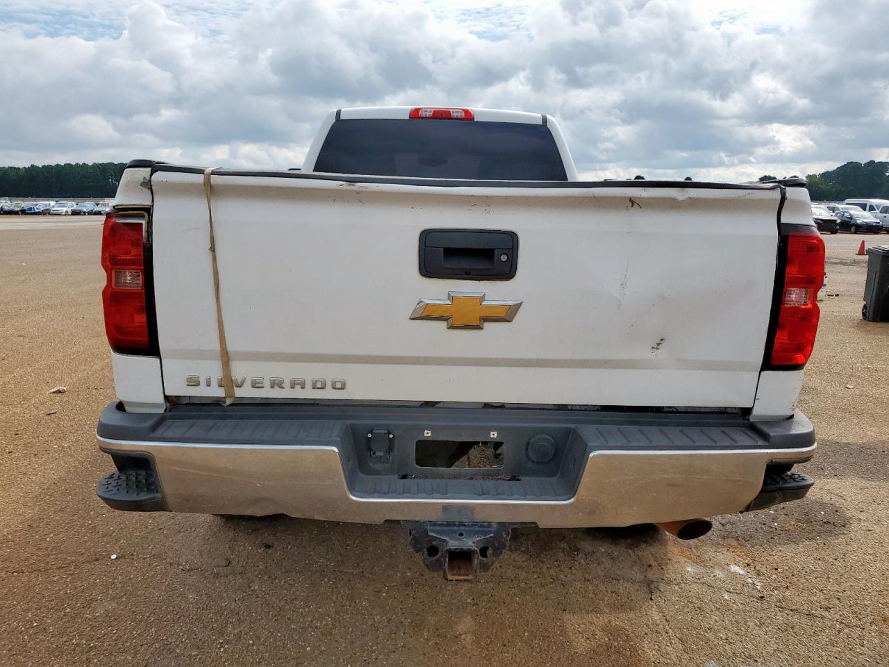 2018 Chevrolet Silverado K2500 Heavy Duty VIN: 1GC1KUEGXJF132953 Lot: 81655745