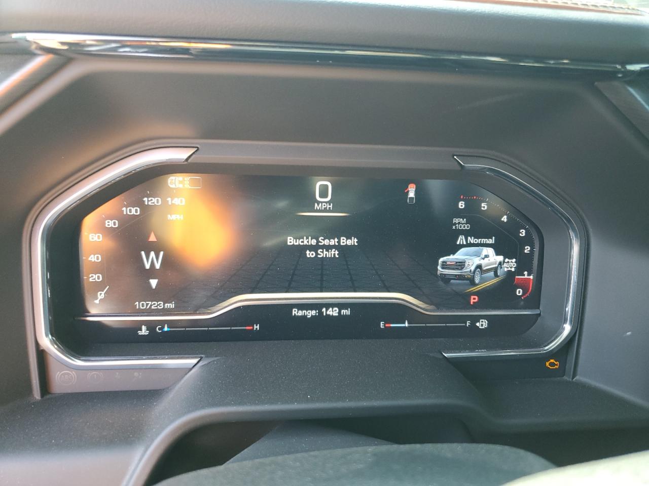 2025 GMC Sierra K1500 At4 VIN: 1GTUUEE85SZ138388 Lot: 71564895