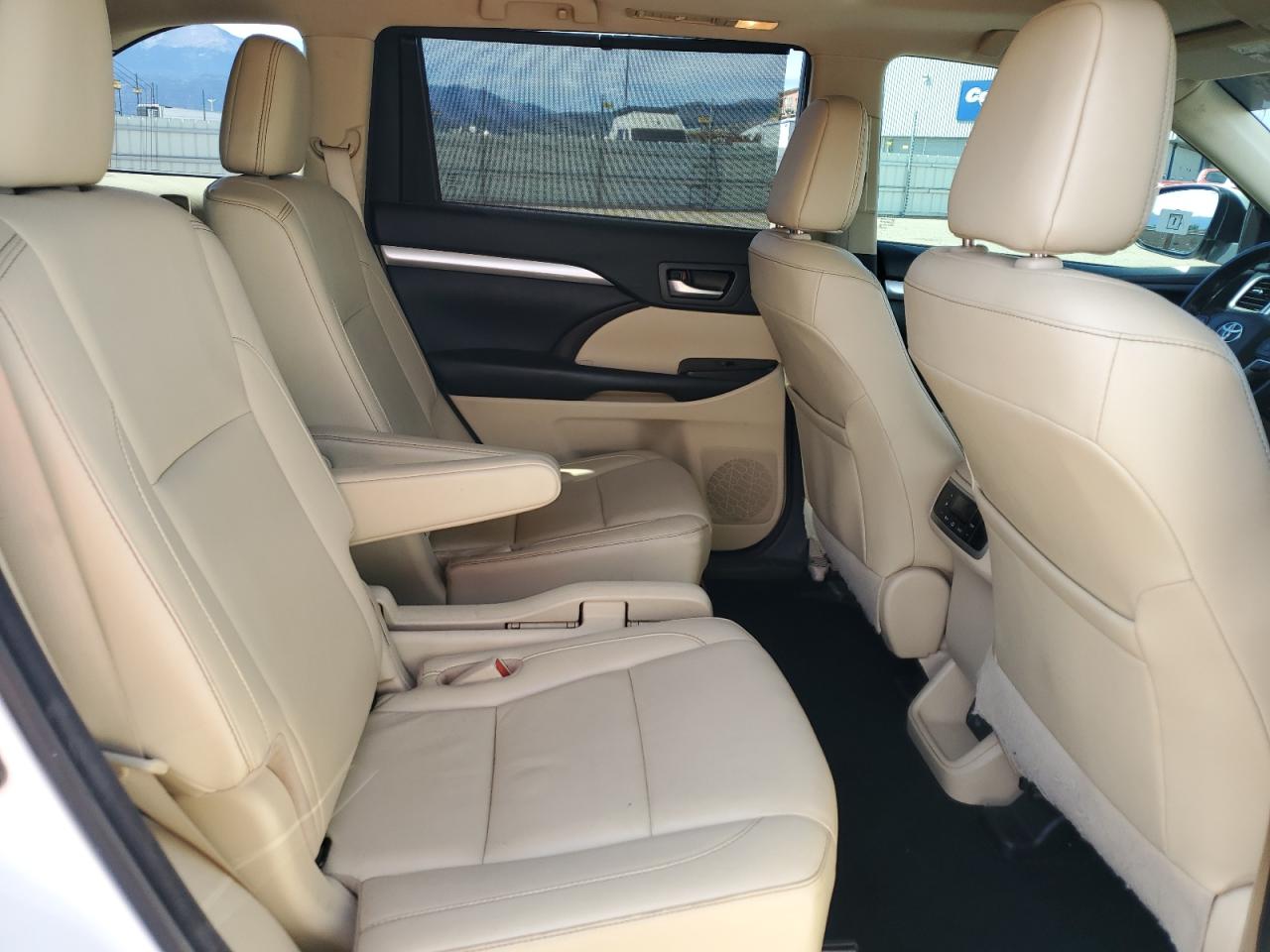 2017 Toyota Highlander Se VIN: 5TDJZRFH1HS427479 Lot: 84394065