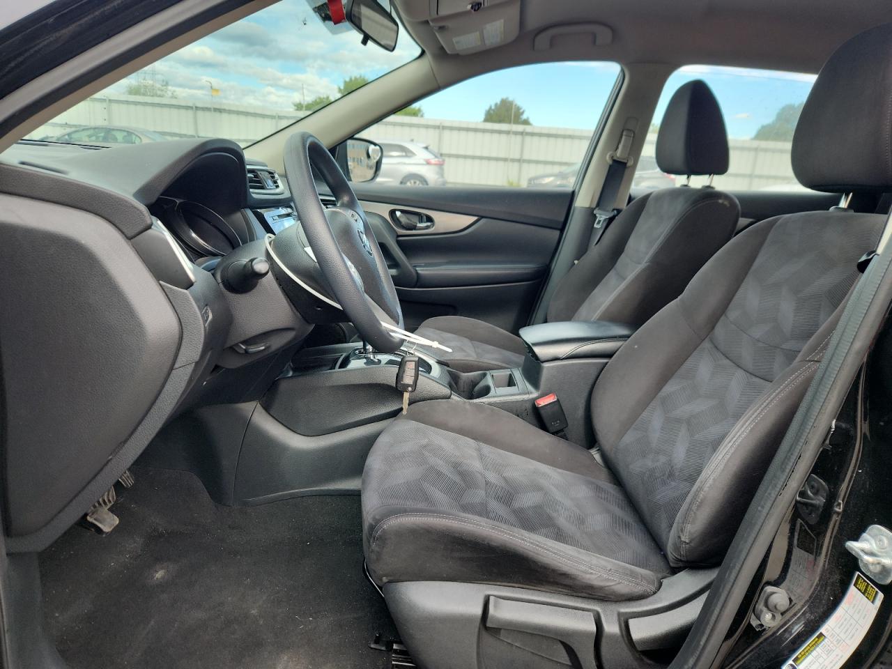 2015 Nissan Rogue S VIN: KNMAT2MV9FP532750 Lot: 81630245