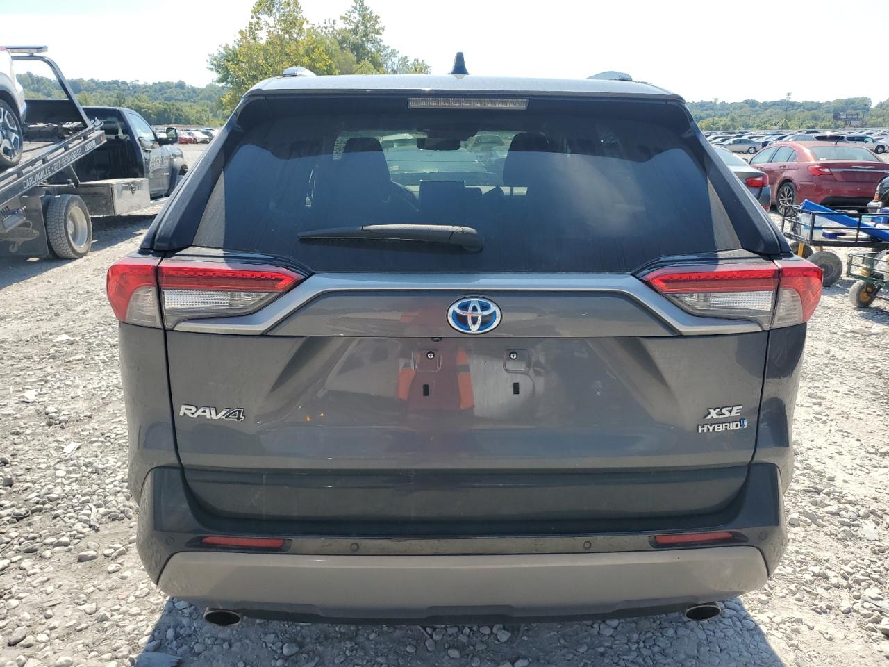 2020 Toyota Rav4 Xse VIN: 2T3EWRFV3LW087940 Lot: 64748185