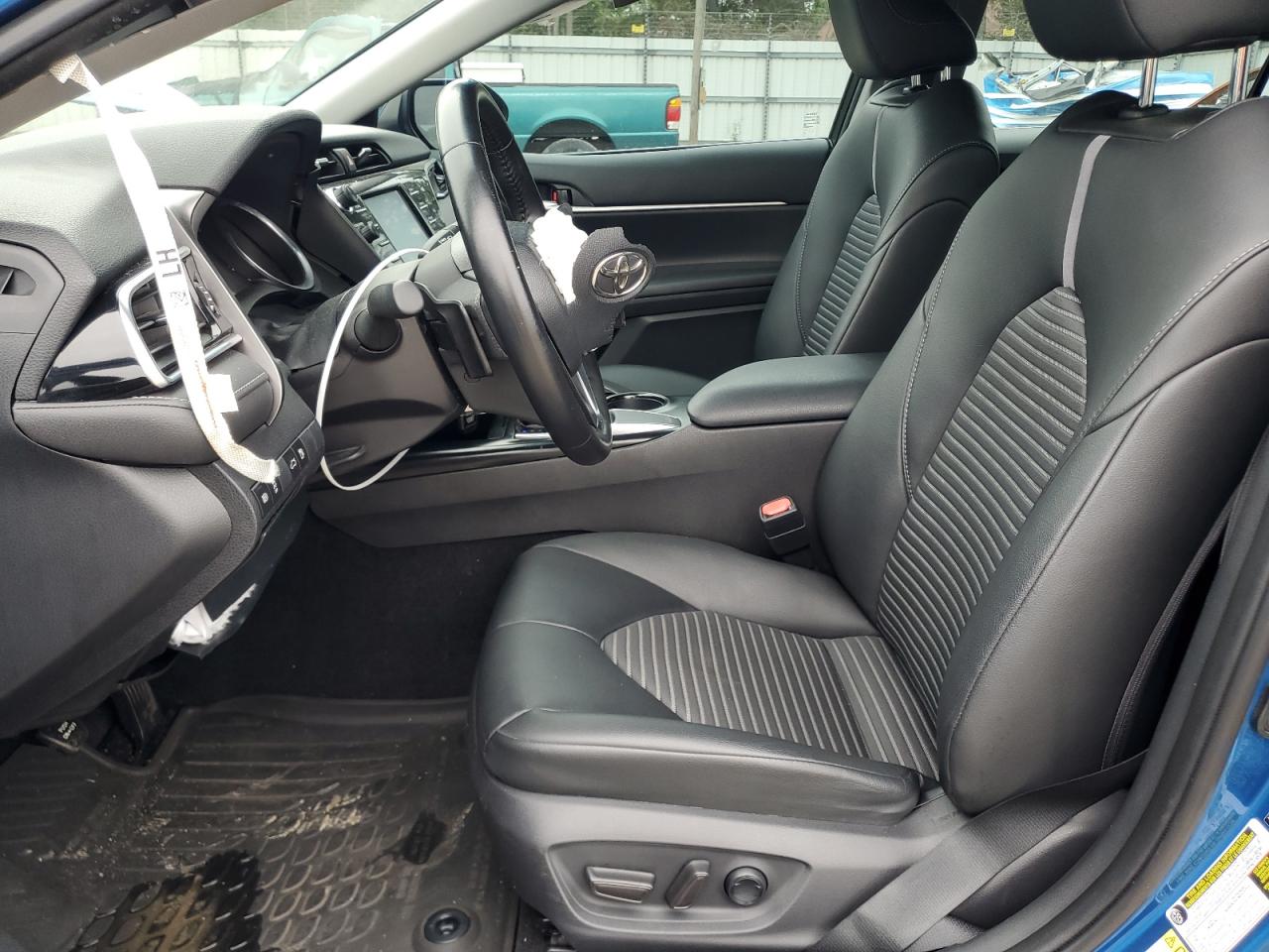 2018 Toyota Camry L VIN: 4T1B11HK6JU047685 Lot: 81875835