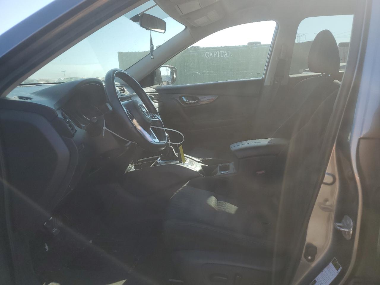 2017 Nissan Rogue S VIN: KNMAT2MV1HP591780 Lot: 81236055