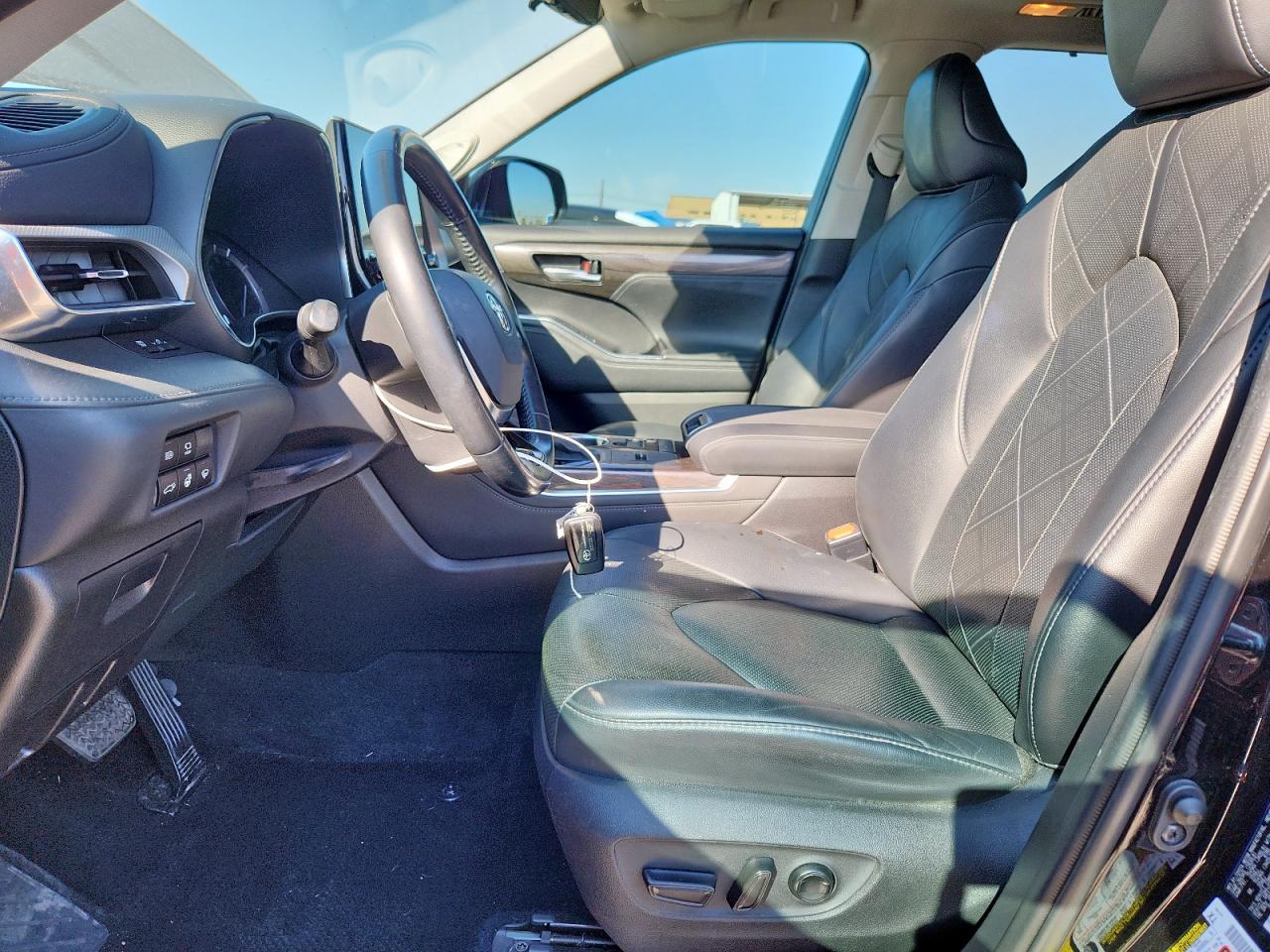 2021 Toyota Highlander Platinum VIN: 5TDFZRAH8MS082118 Lot: 84455925