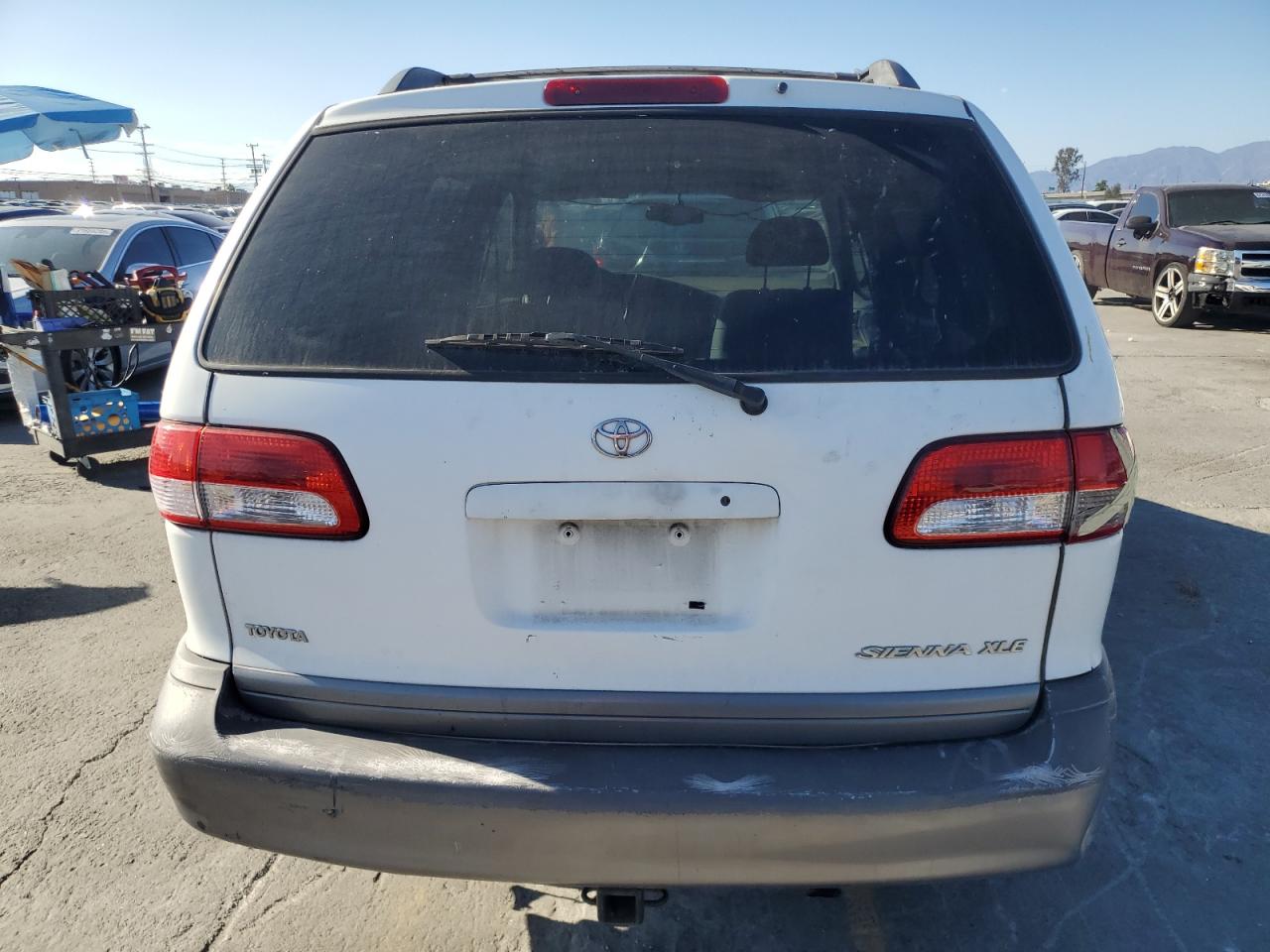 2001 Toyota Sienna Le VIN: 4T3ZF13C01U372856 Lot: 81835435