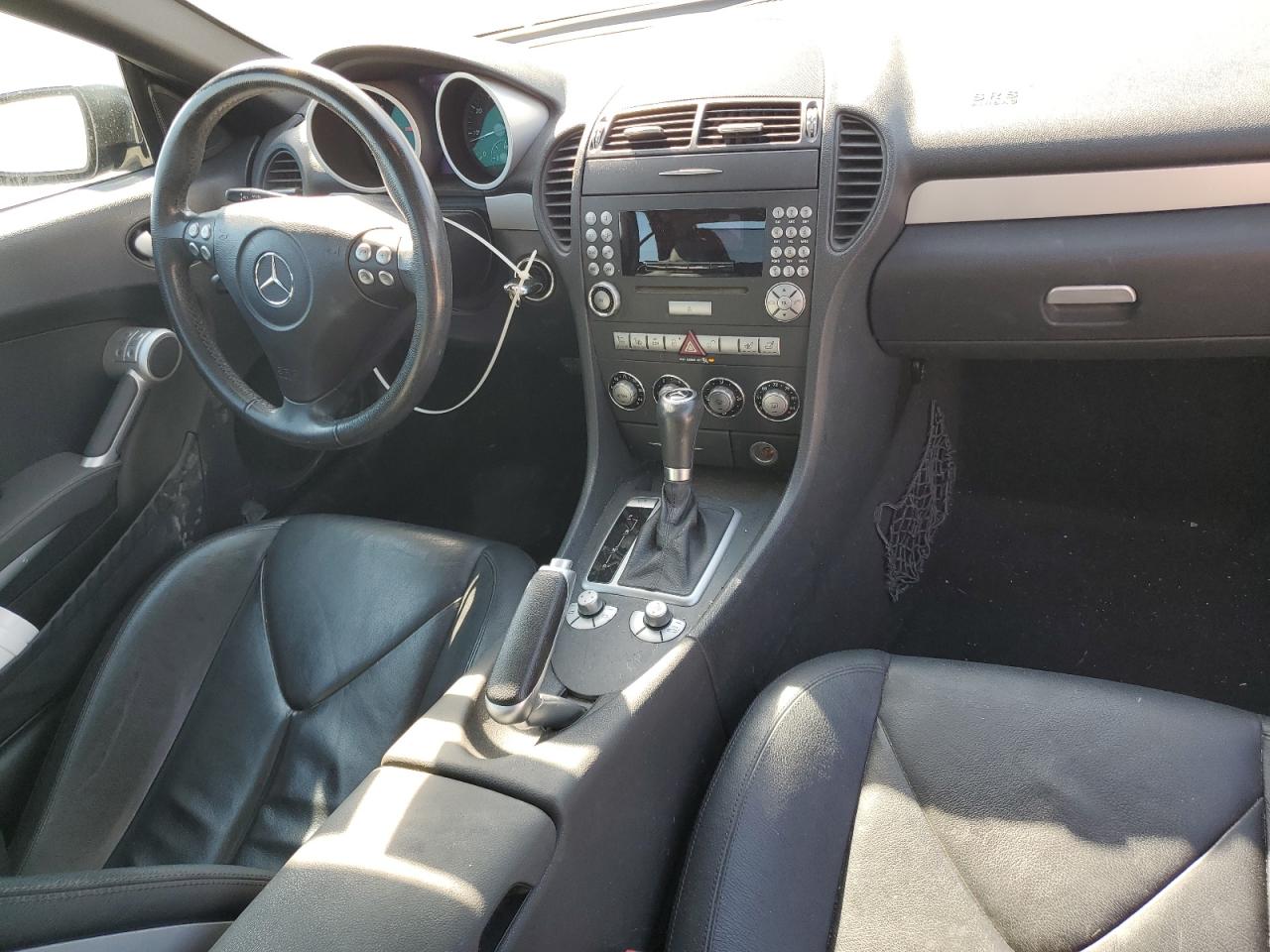 2007 Mercedes-Benz Slk 280 VIN: WDBWK54F17F156196 Lot: 81202445