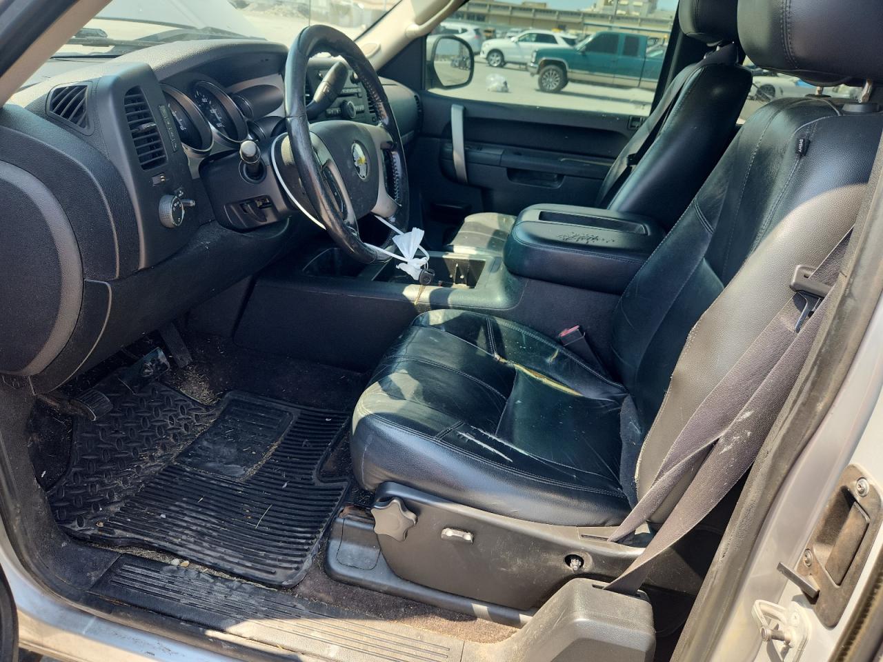 2011 Chevrolet Silverado C1500 Lt VIN: 1GCRCSE01BZ139023 Lot: 80940845