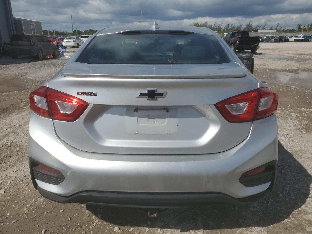 2018 Chevrolet Cruze Lt VIN: 1G1BE5SMXJ7120350 Lot: 84772105