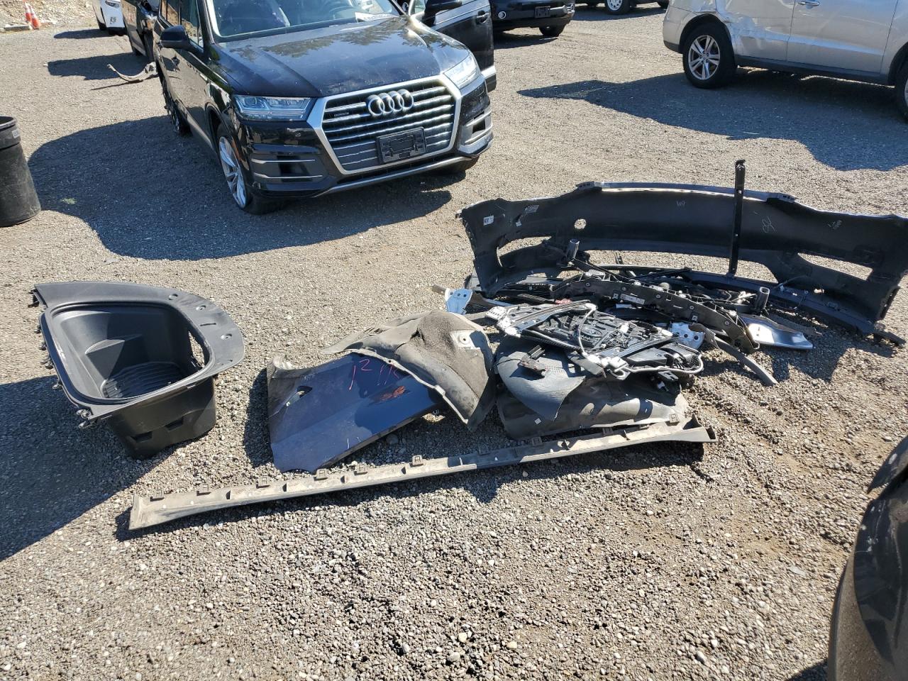 2023 Tesla Model Y VIN: 7SAYGDEE6PF921891 Lot: 82118335