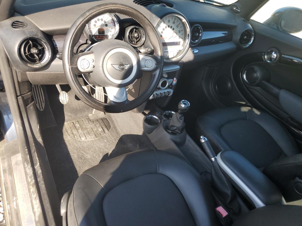 2010 Mini Cooper S VIN: WMWMF7C52ATX41957 Lot: 84436445