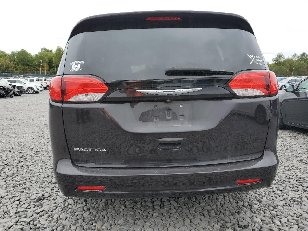 2017 Chrysler Pacifica Touring VIN: 2C4RC1DG6HR611213 Lot: 80650215