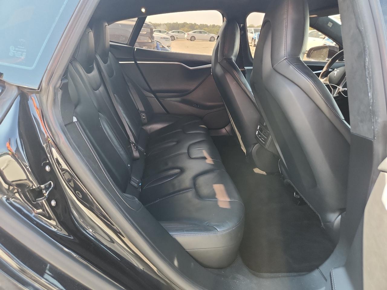 2015 Tesla Model S VIN: 5YJSA1E19FF114702 Lot: 71956195