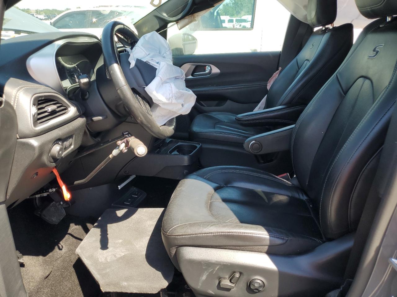 2021 Chrysler Pacifica Touring L VIN: 2C4RC1BG5MR605352 Lot: 81559495