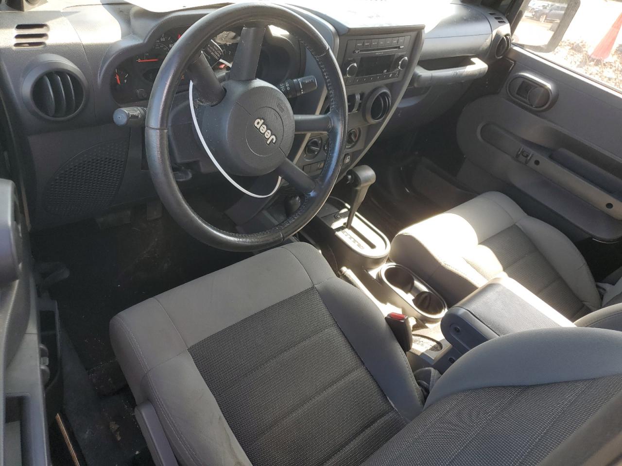 2009 Jeep Wrangler X VIN: 1J4FA24109L716537 Lot: 81878135