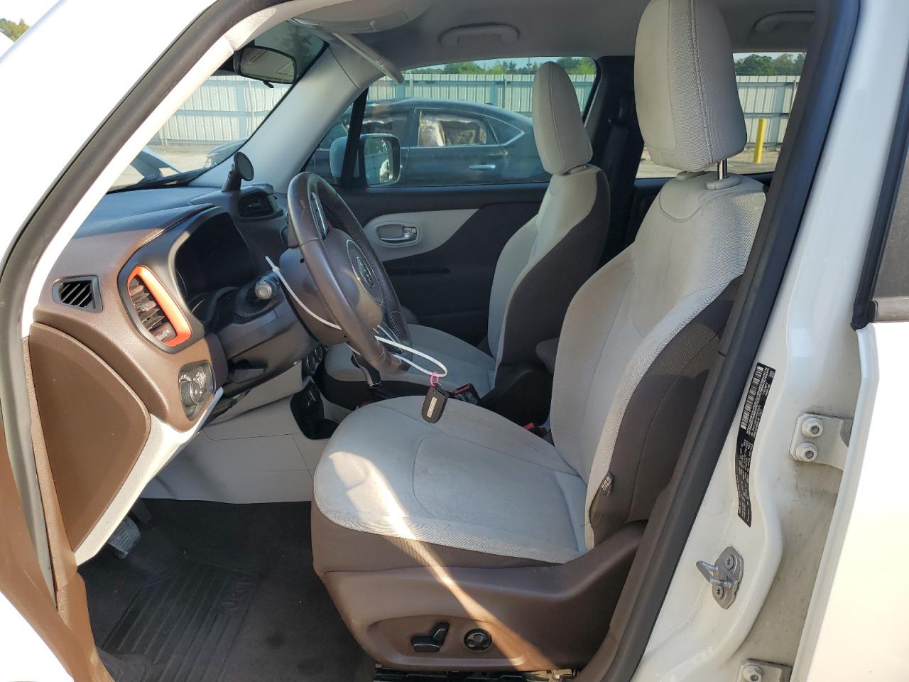 2015 Jeep Renegade Latitude VIN: ZACCJABT0FPB75876 Lot: 80458415