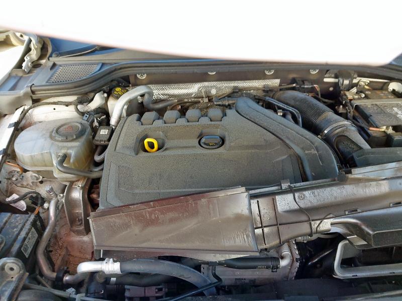 2024 VOLKSWAGEN GOLF R-LINE TSI 