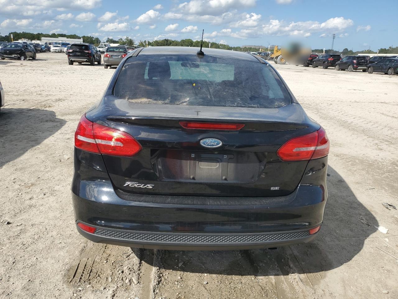 2018 Ford Focus Se VIN: 1FADP3F27JL319473 Lot: 80467705