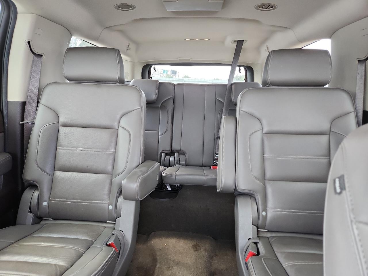 2016 GMC Yukon Xl Denali VIN: 1GKS2HKJ2GR123669 Lot: 82123235