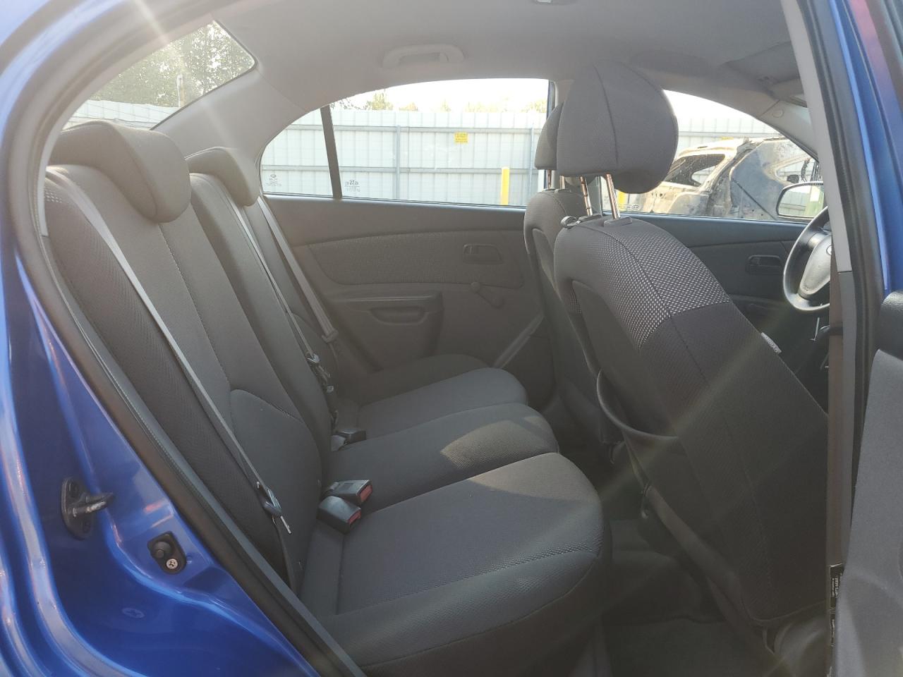 2007 Kia Rio Base VIN: KNADE123976269389 Lot: 81336905