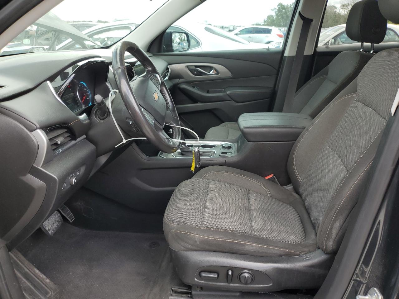 2019 Chevrolet Traverse Lt VIN: 1GNERGKW7KJ268425 Lot: 84830325