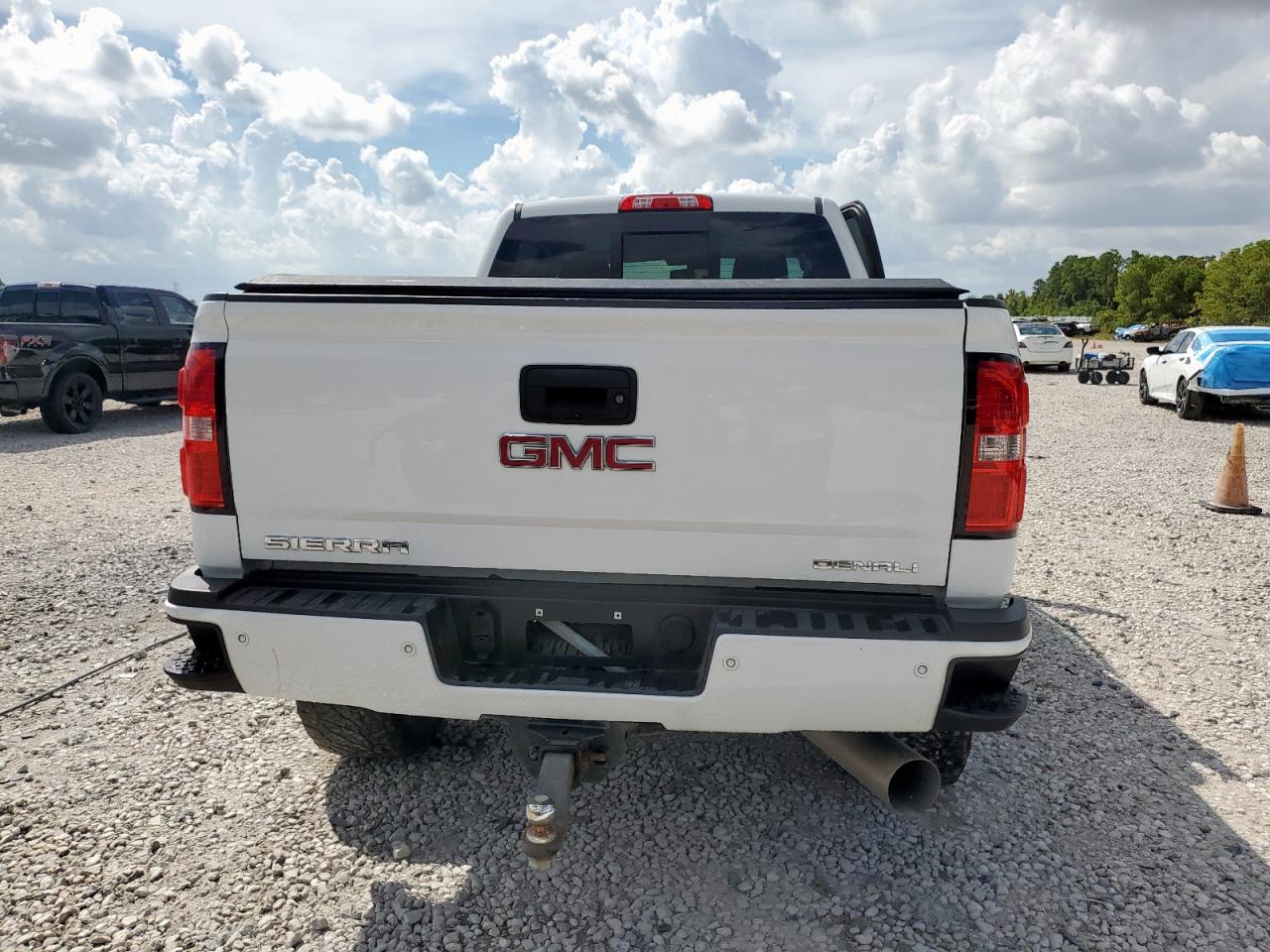2019 GMC Sierra K2500 Denali VIN: 1GT12SEY1KF265079 Lot: 82082695