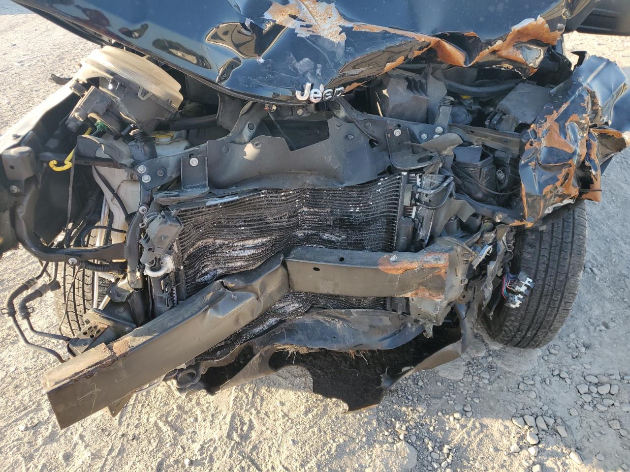 2015 Jeep Patriot Latitude VIN: 1C4NJRFB8FD292465 Lot: 72013565