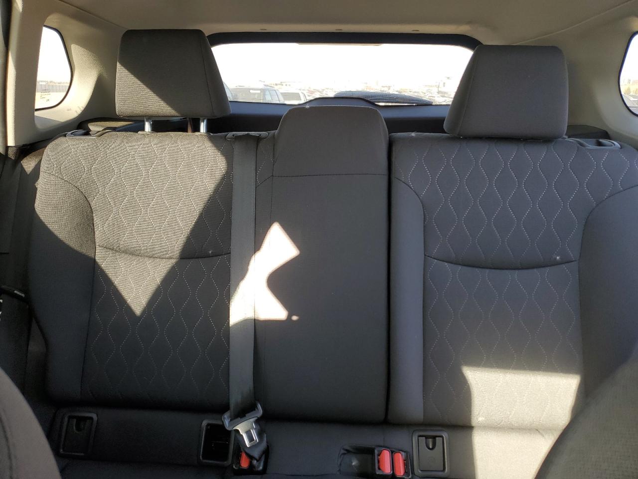 2022 Toyota Corolla Cross Le VIN: 7MUBAABG4NV025628 Lot: 71487435