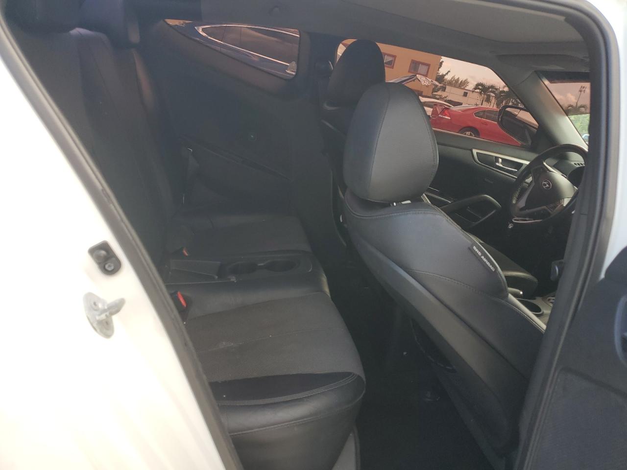 2014 Hyundai Veloster VIN: KMHTC6AD4EU194875 Lot: 84427235