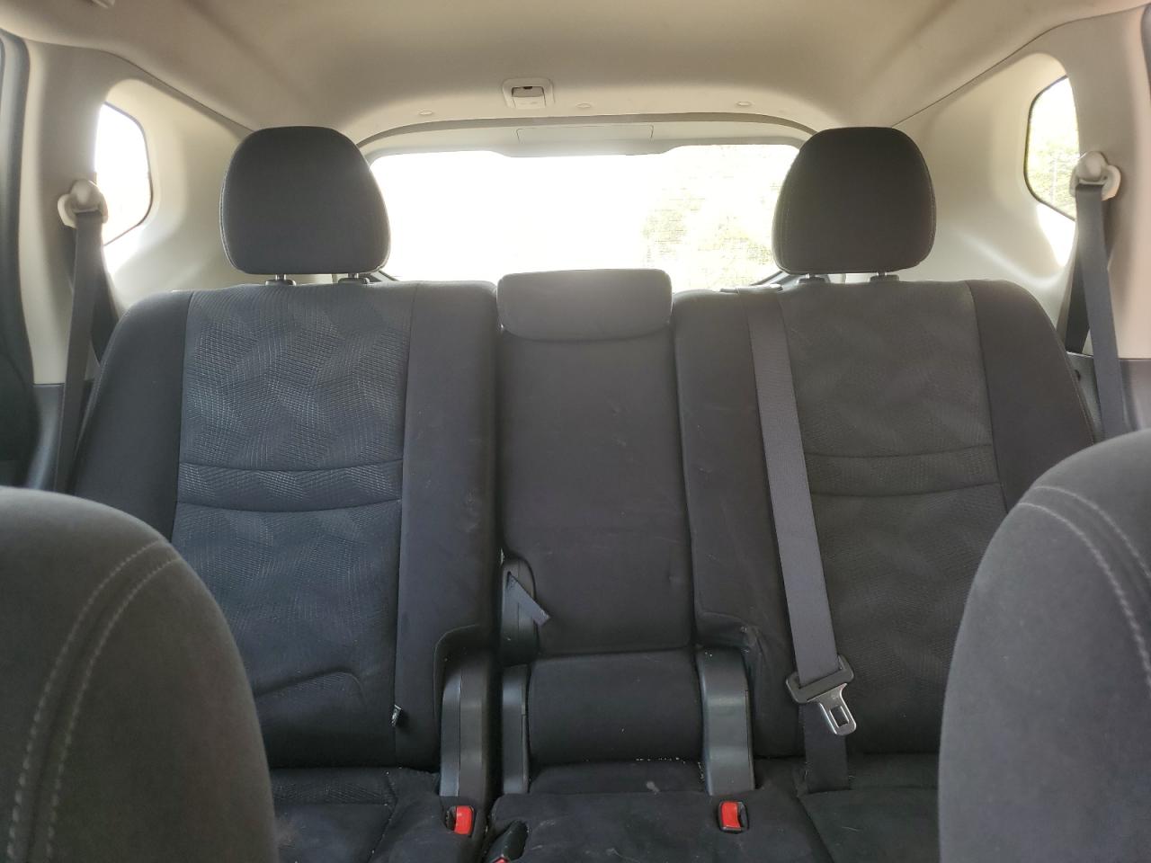 2016 Nissan Rogue S VIN: JN8AT2MT3GW021836 Lot: 80883065