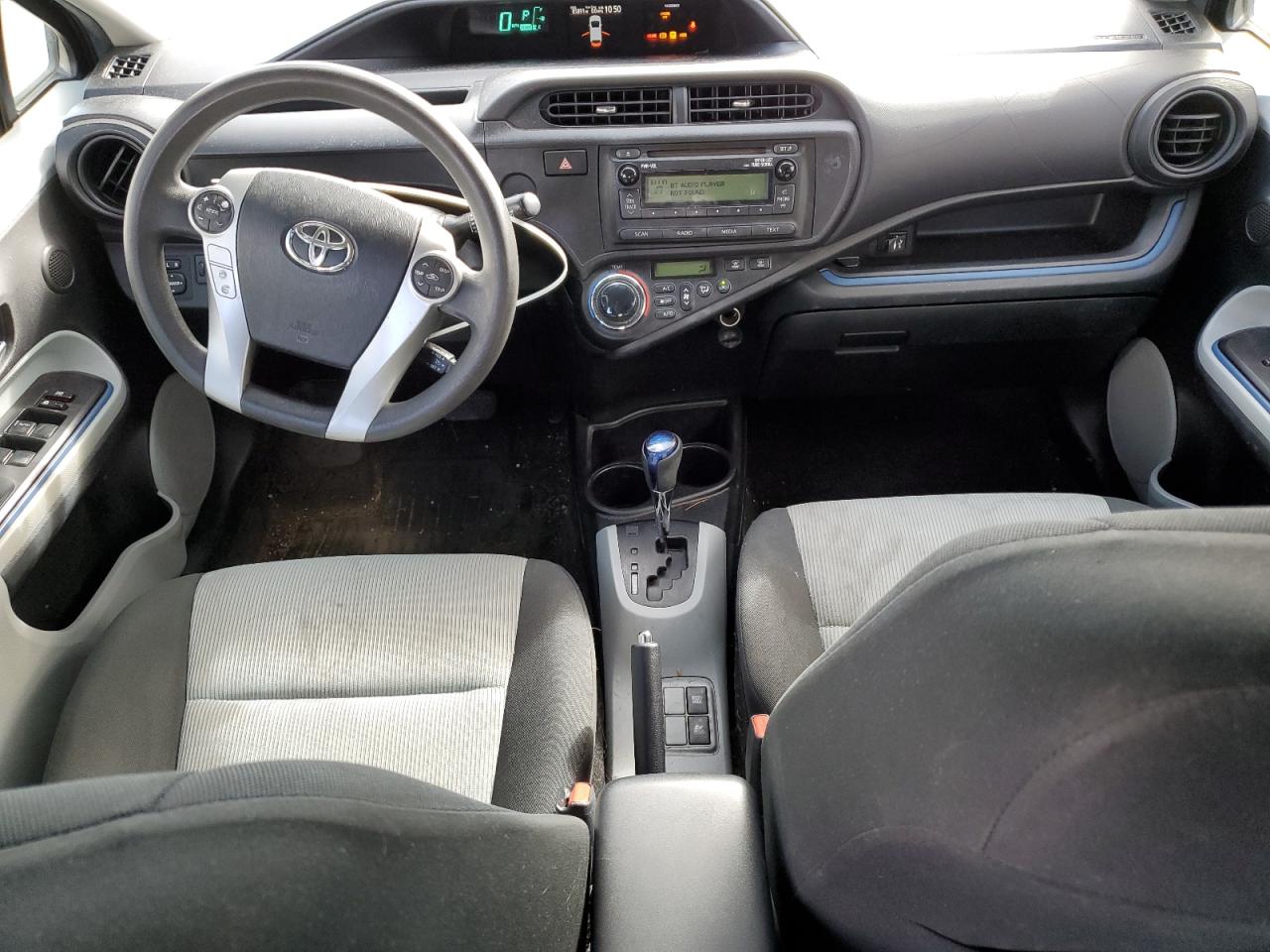 2013 Toyota Prius C VIN: JTDKDTB3XD1051320 Lot: 84704955