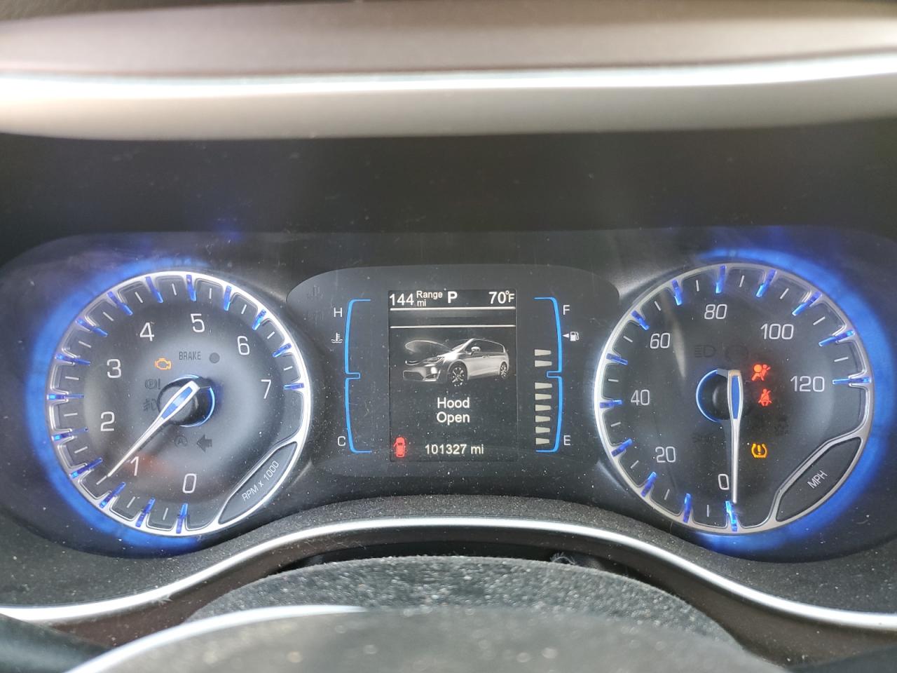 2017 Chrysler Pacifica Touring L VIN: 2C4RC1BG8HR705340 Lot: 71433955