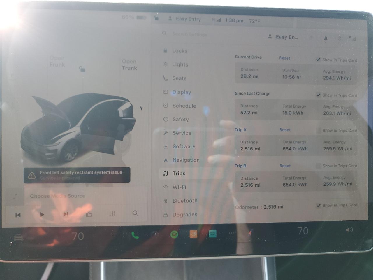 2026 Tesla Model Y VIN: 7SAYGDEE4TF351934 Lot: 84810125