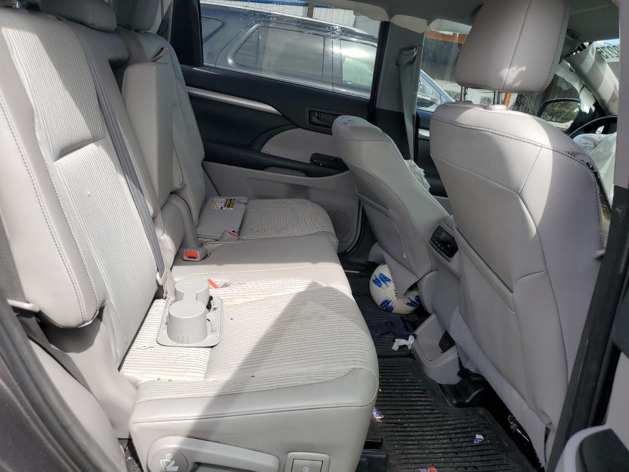 2014 Toyota Highlander Le VIN: 5TDBKRFH1ES027636 Lot: 80923275