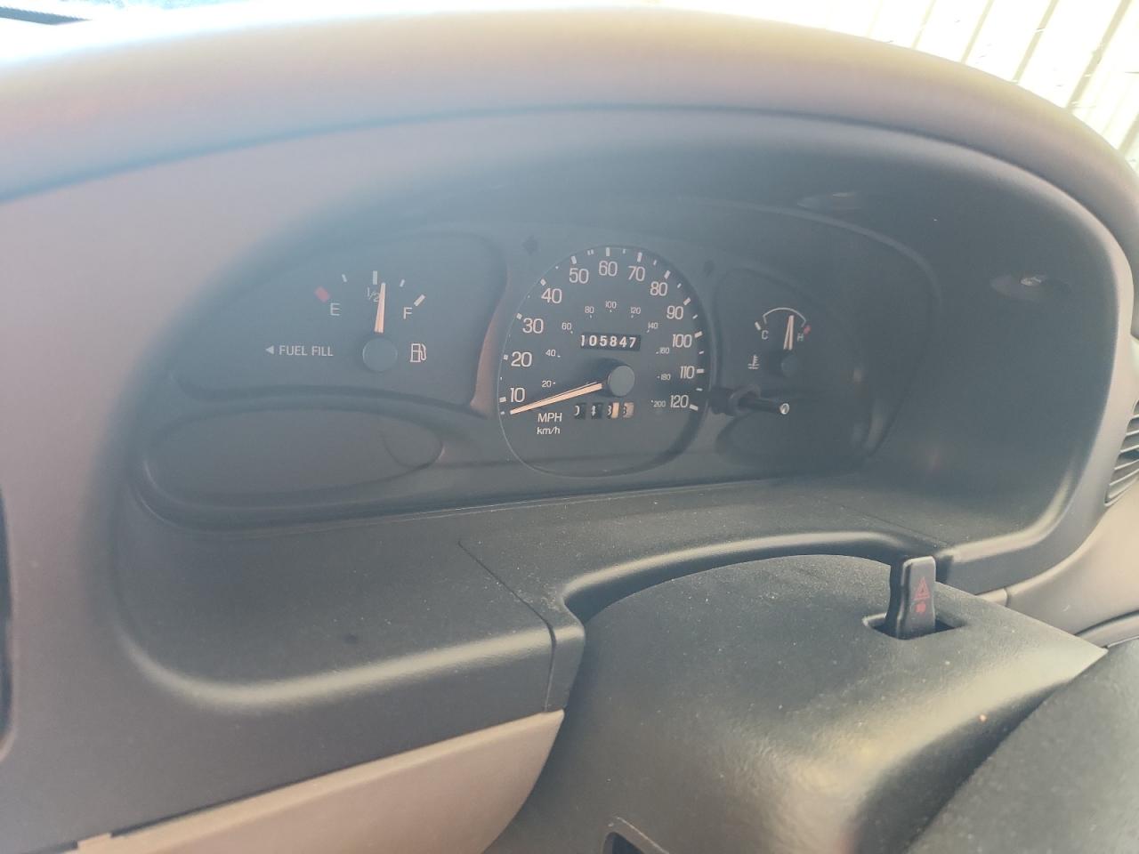 1998 Ford Escort Lx VIN: 1FAFP10P7WW194921 Lot: 80737675