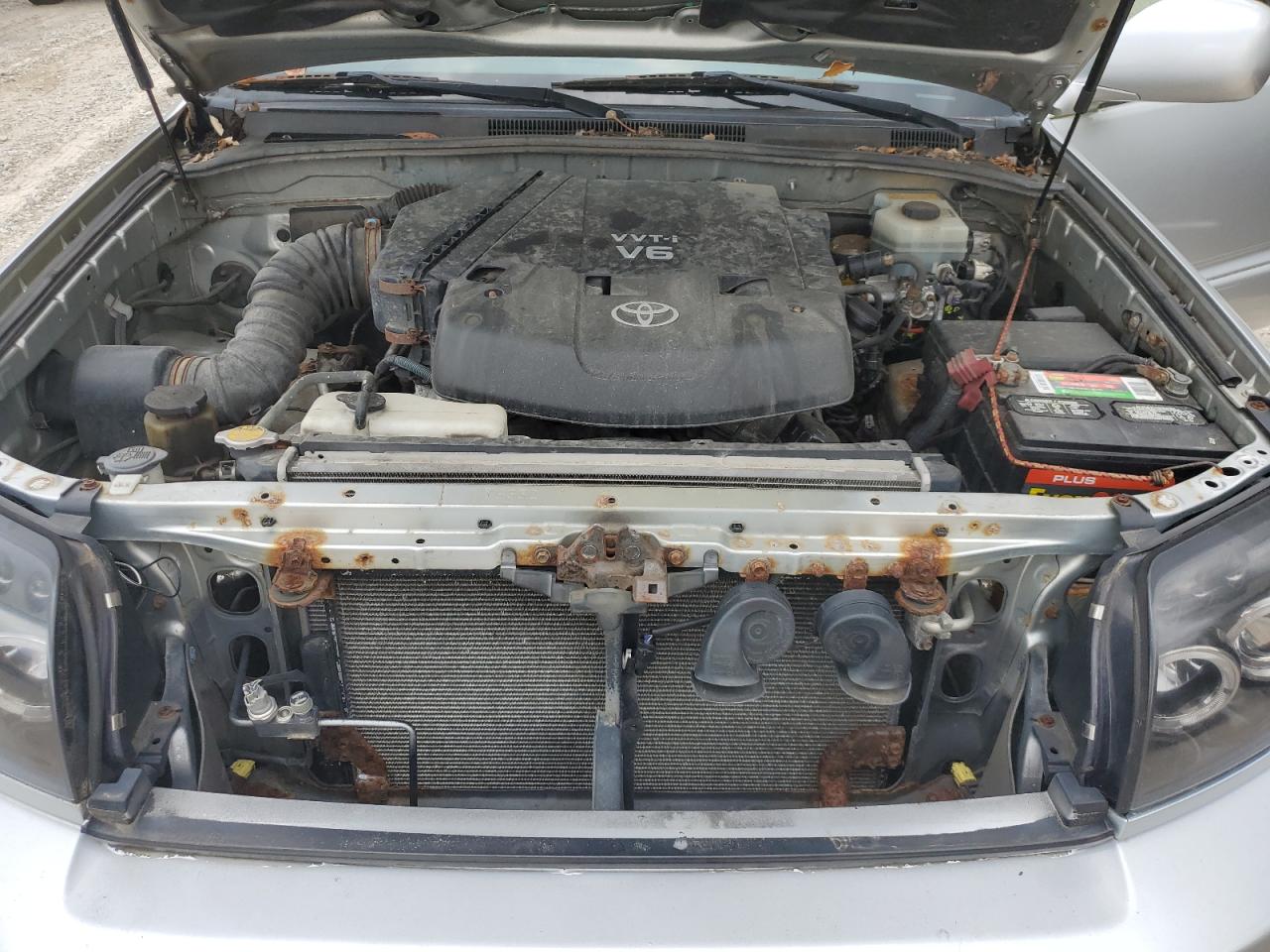 2004 Toyota 4Runner Sr5 VIN: JTEBU14RX40049235 Lot: 83823435