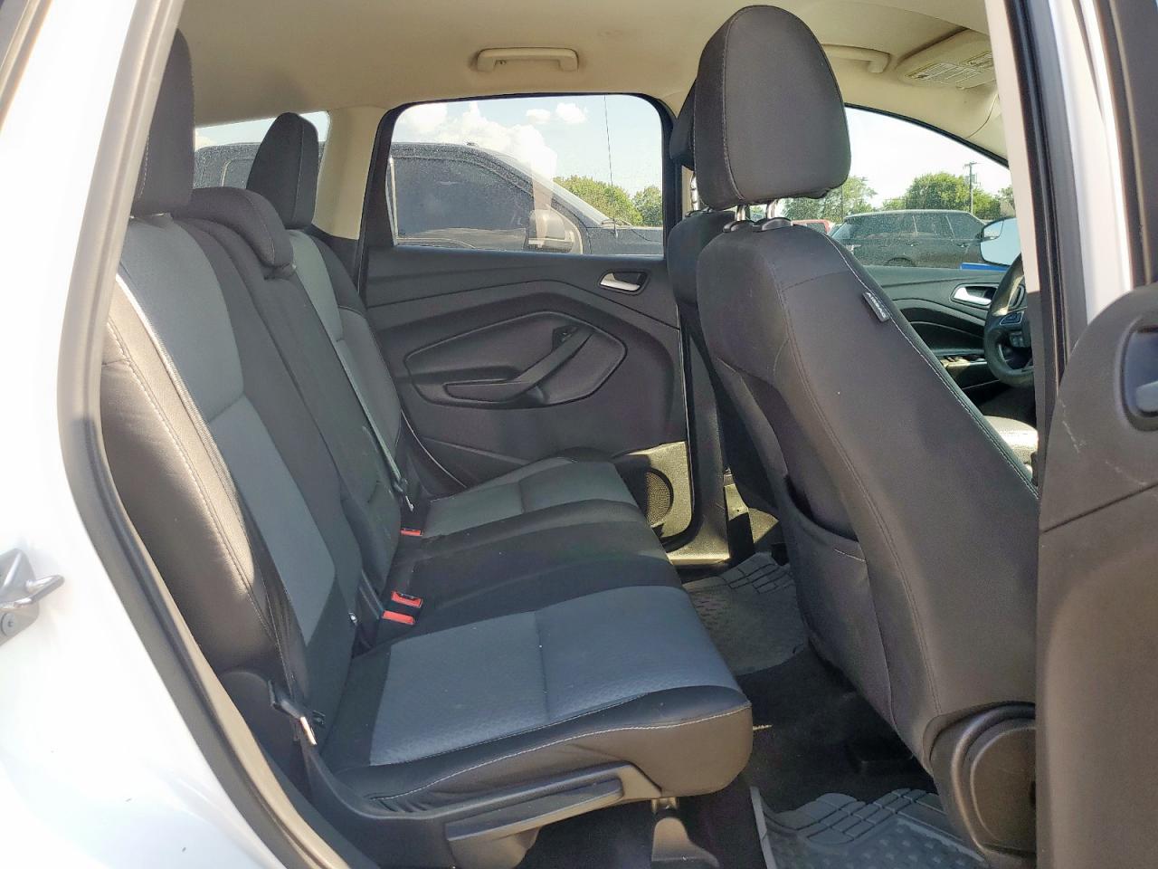 2017 Ford Escape Se VIN: 1FMCU9G95HUC53888 Lot: 81088975