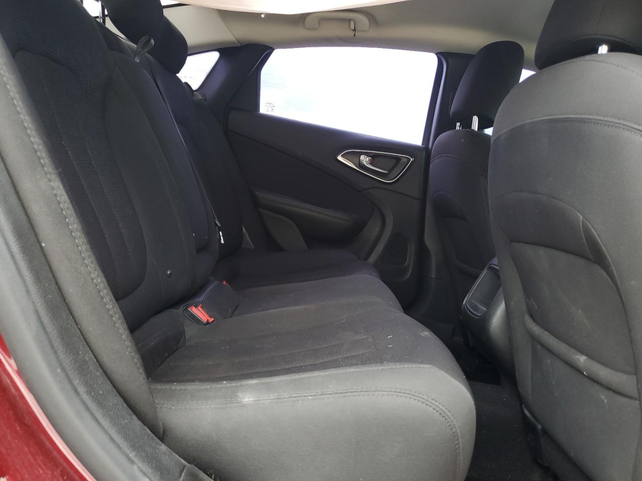 2015 Chrysler 200 Limited VIN: 1C3CCCAB0FN747815 Lot: 71103775