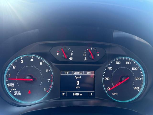  CHEVROLET TRAVERSE 2018 Серый