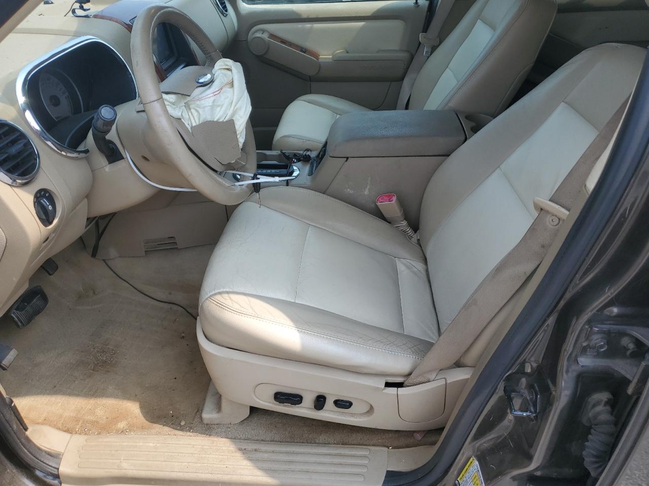 2008 Ford Explorer Eddie Bauer VIN: 1FMEU64E58UA14236 Lot: 81101775