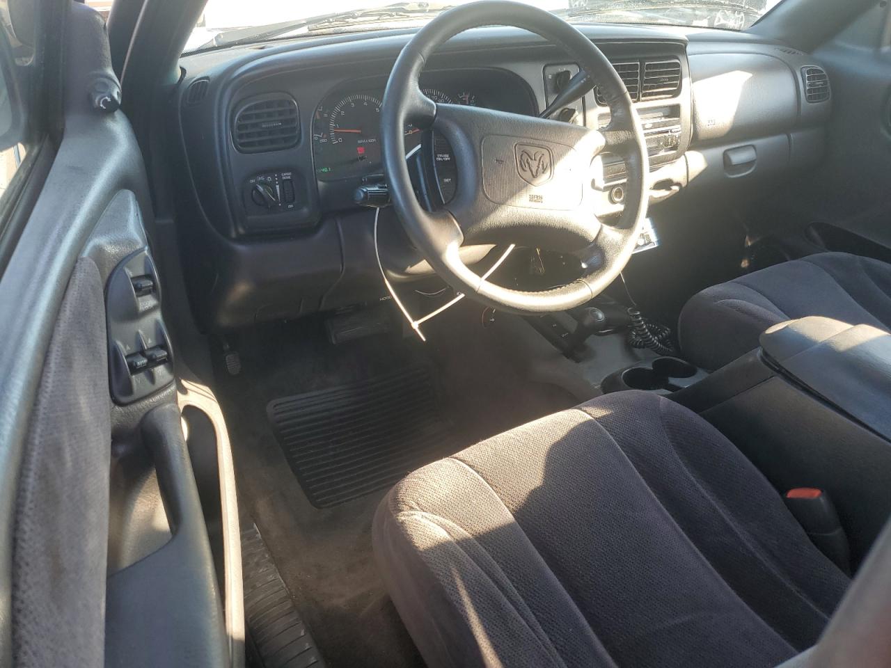 2000 Dodge Dakota VIN: 1B7GG22N4YS610725 Lot: 83965225
