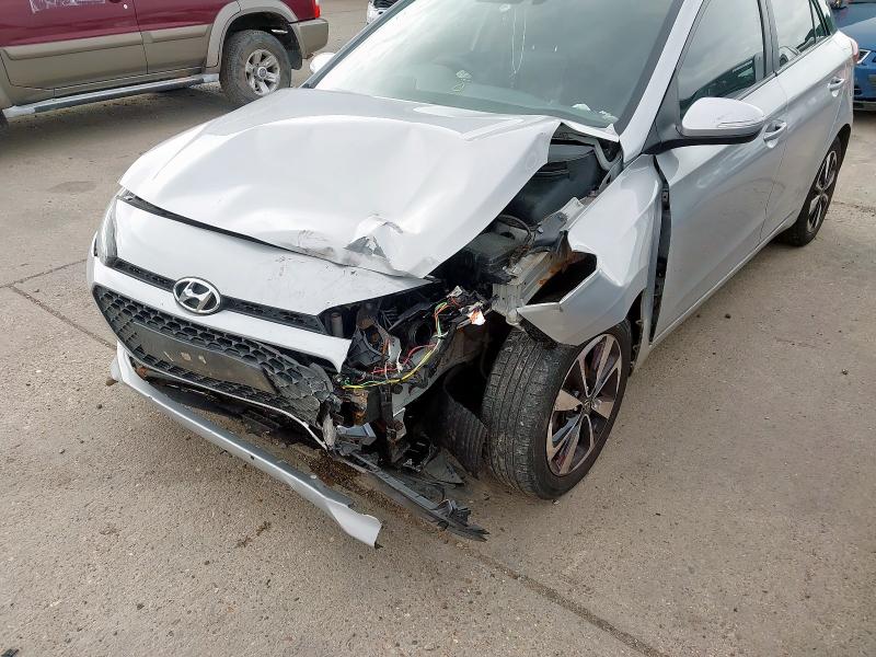 2015 HYUNDAI I20 1.4 SE 5DR