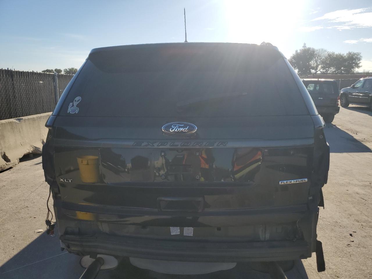2015 Ford Explorer Xlt VIN: 1FM5K7D82FGA25051 Lot: 81409625