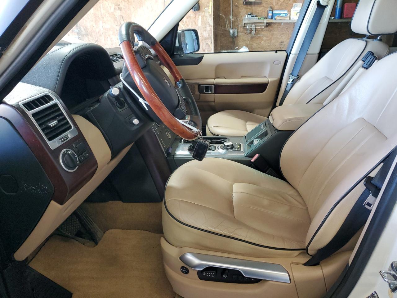 2010 Land Rover Range Rover Hse VIN: SALME1D48AA320032 Lot: 81624285