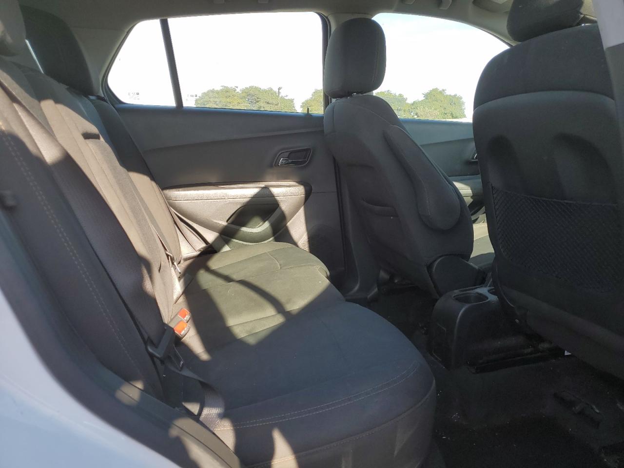 2020 Chevrolet Trax Ls VIN: KL7CJKSB3LB050417 Lot: 71210825