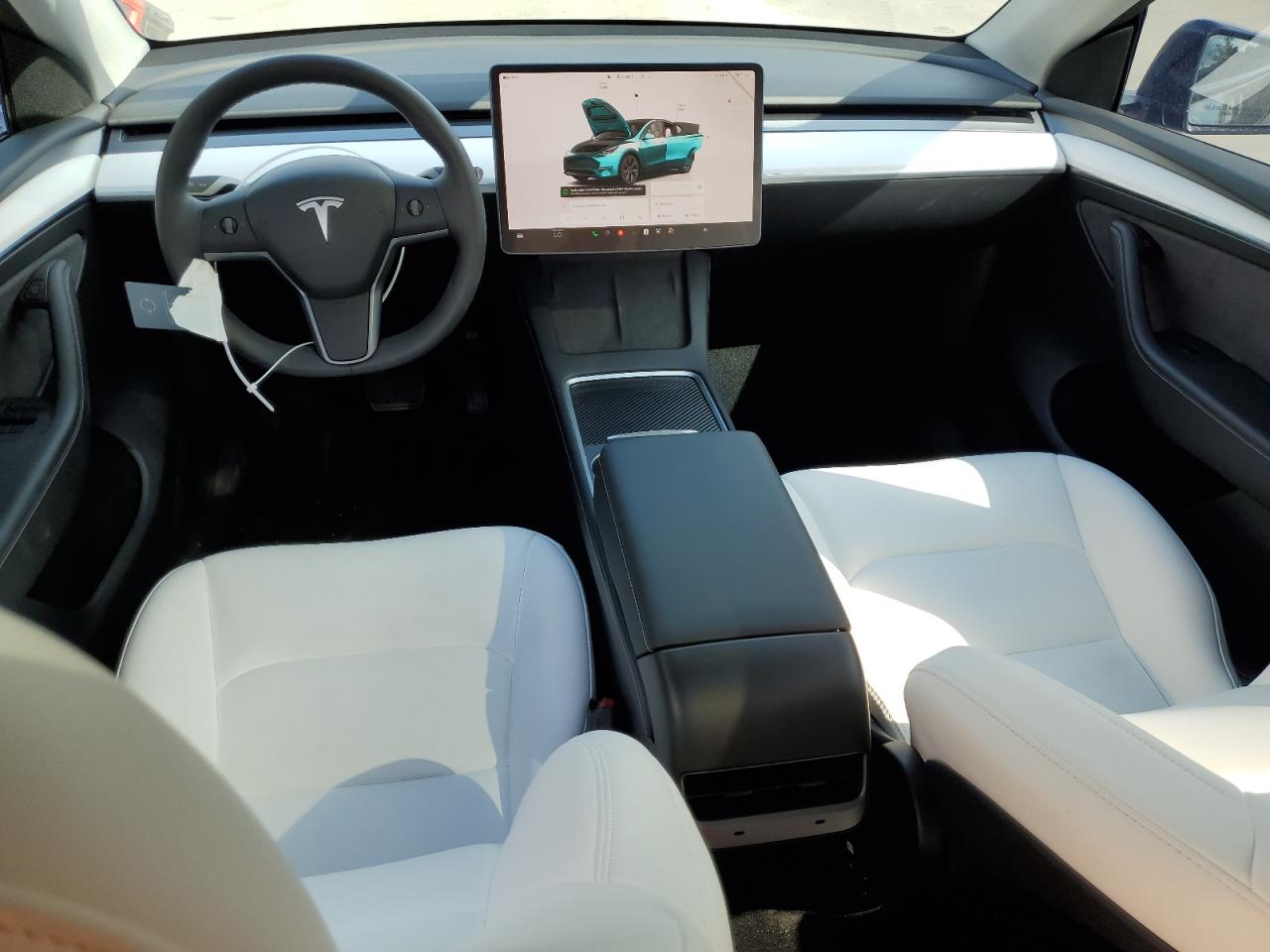 2025 Tesla Model Y VIN: 7SAYGAEE0SF245316 Lot: 81234375